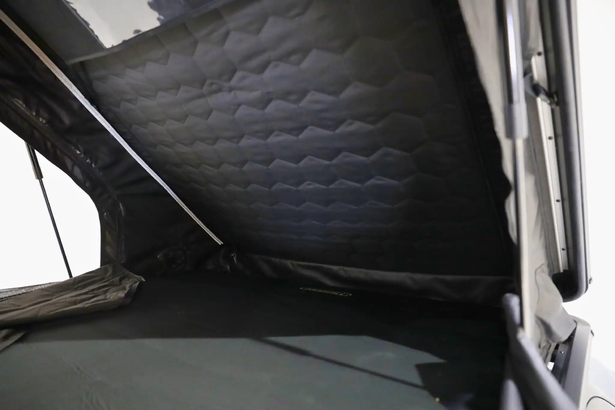 Freespirit Recreation Aspen Pro XL - Rooftop Tent - Image 3