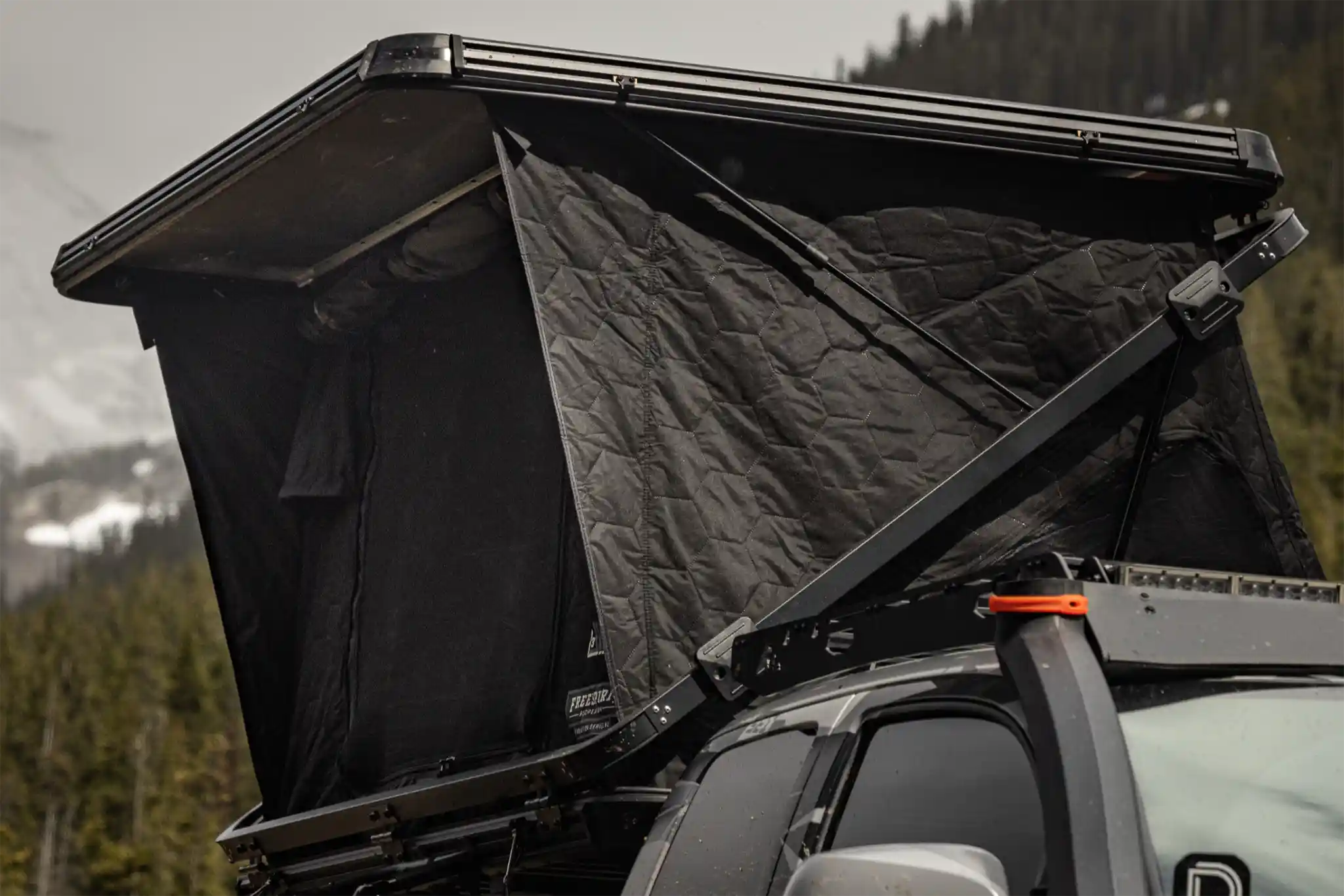 Freespirit Recreation Evolution V3 XL - Rooftop Tent - Image 3