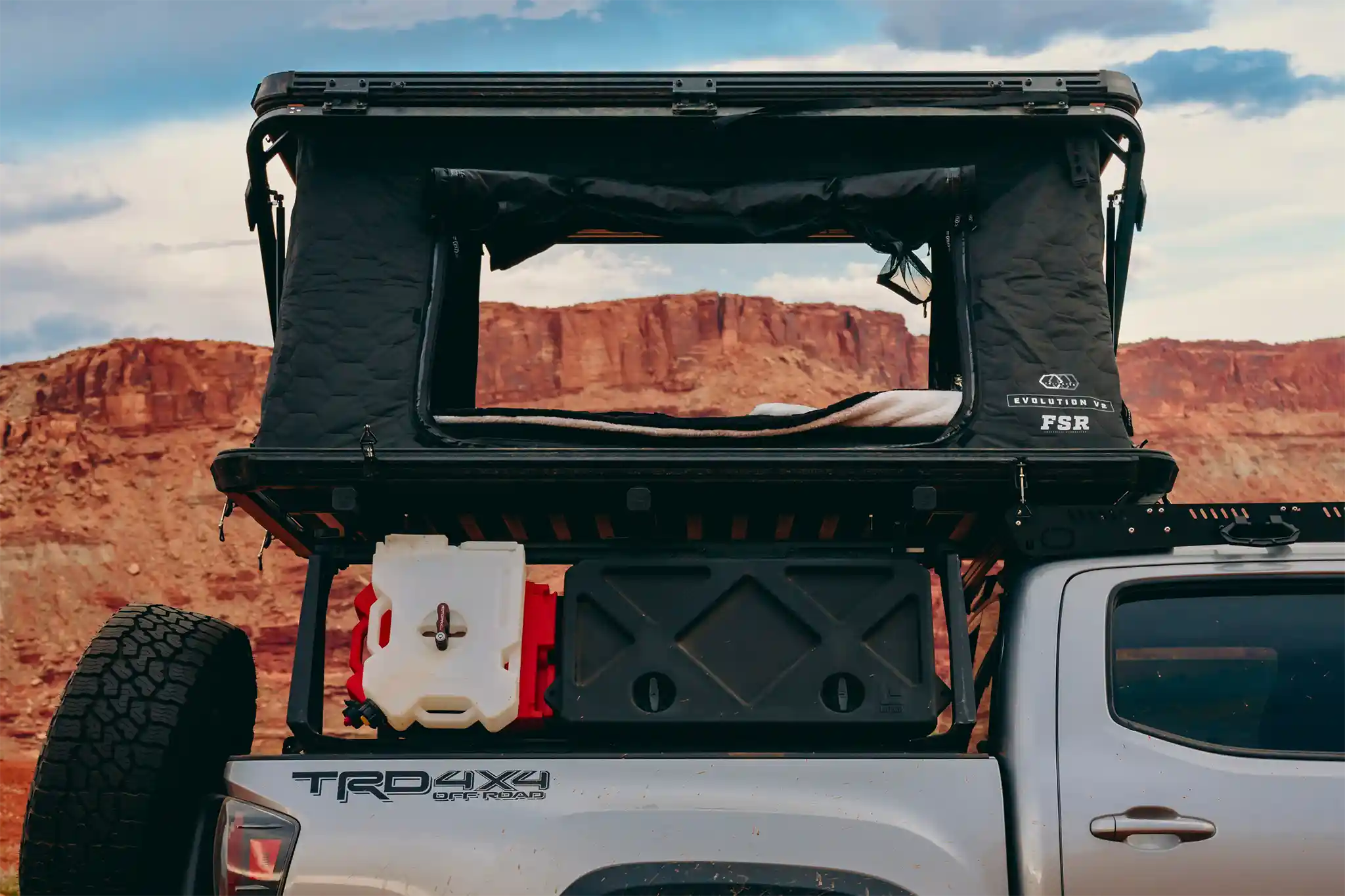 Freespirit Recreation Evolution V3 XL - Rooftop Tent - Image 8