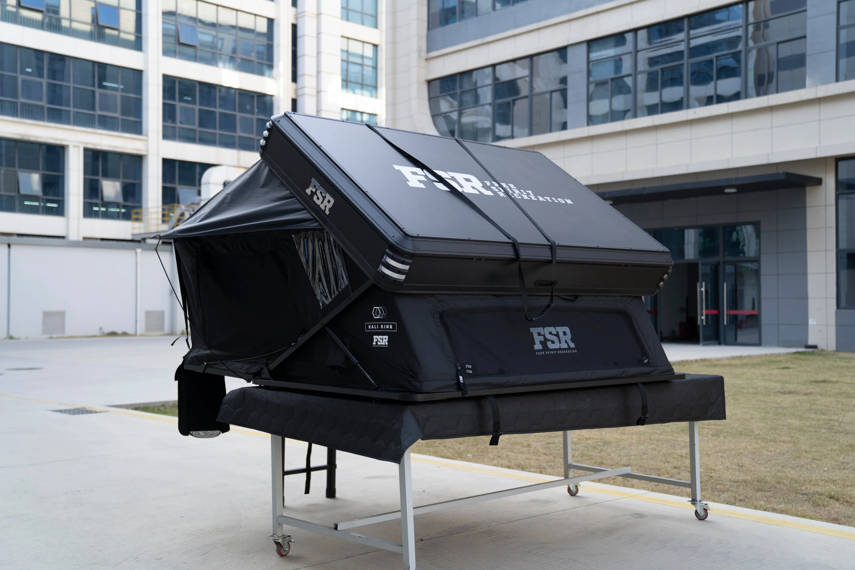 Freespirit Recreation Kali King - Rooftop tent - Image 10