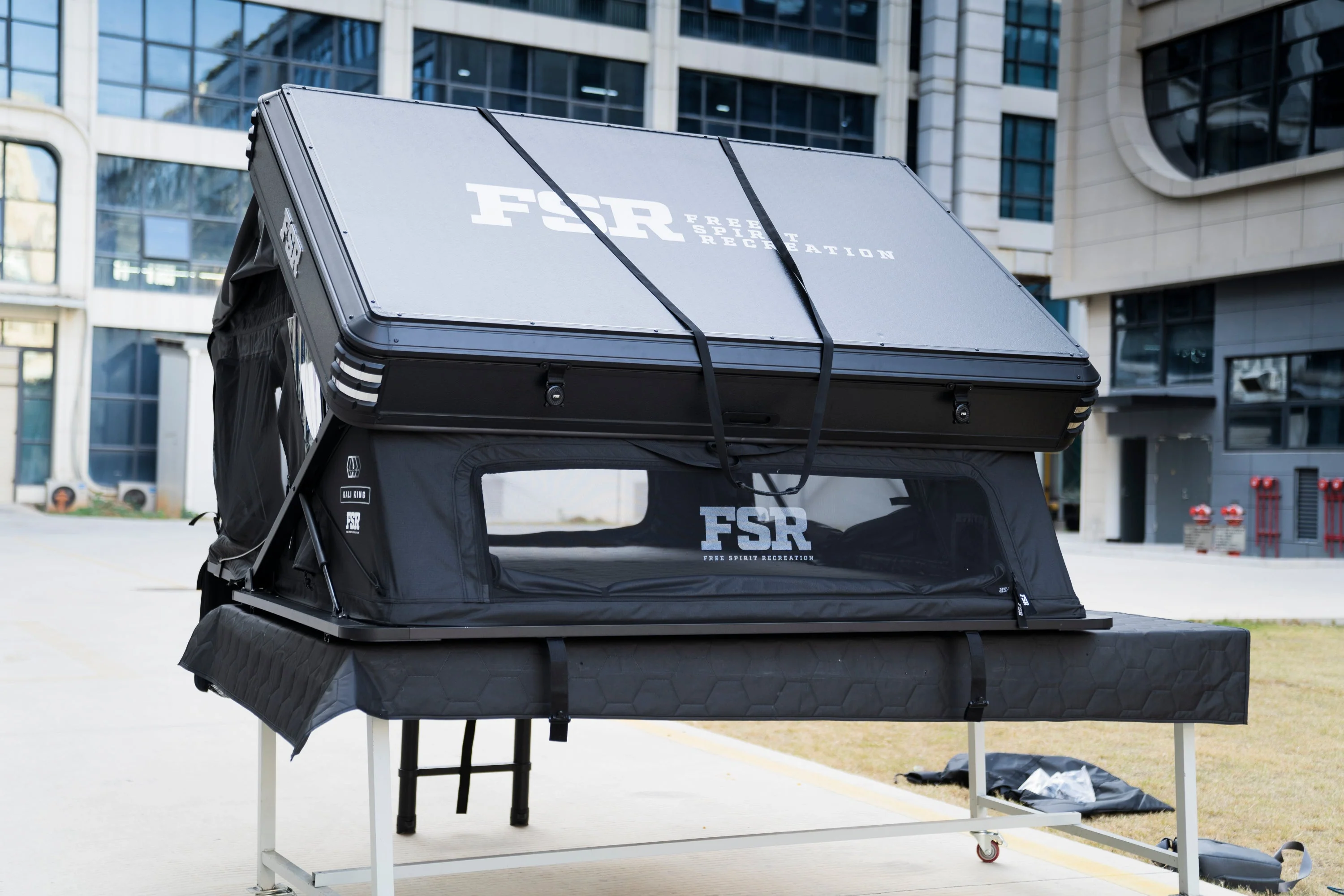 Freespirit Recreation Kali King - Rooftop tent - Image 21