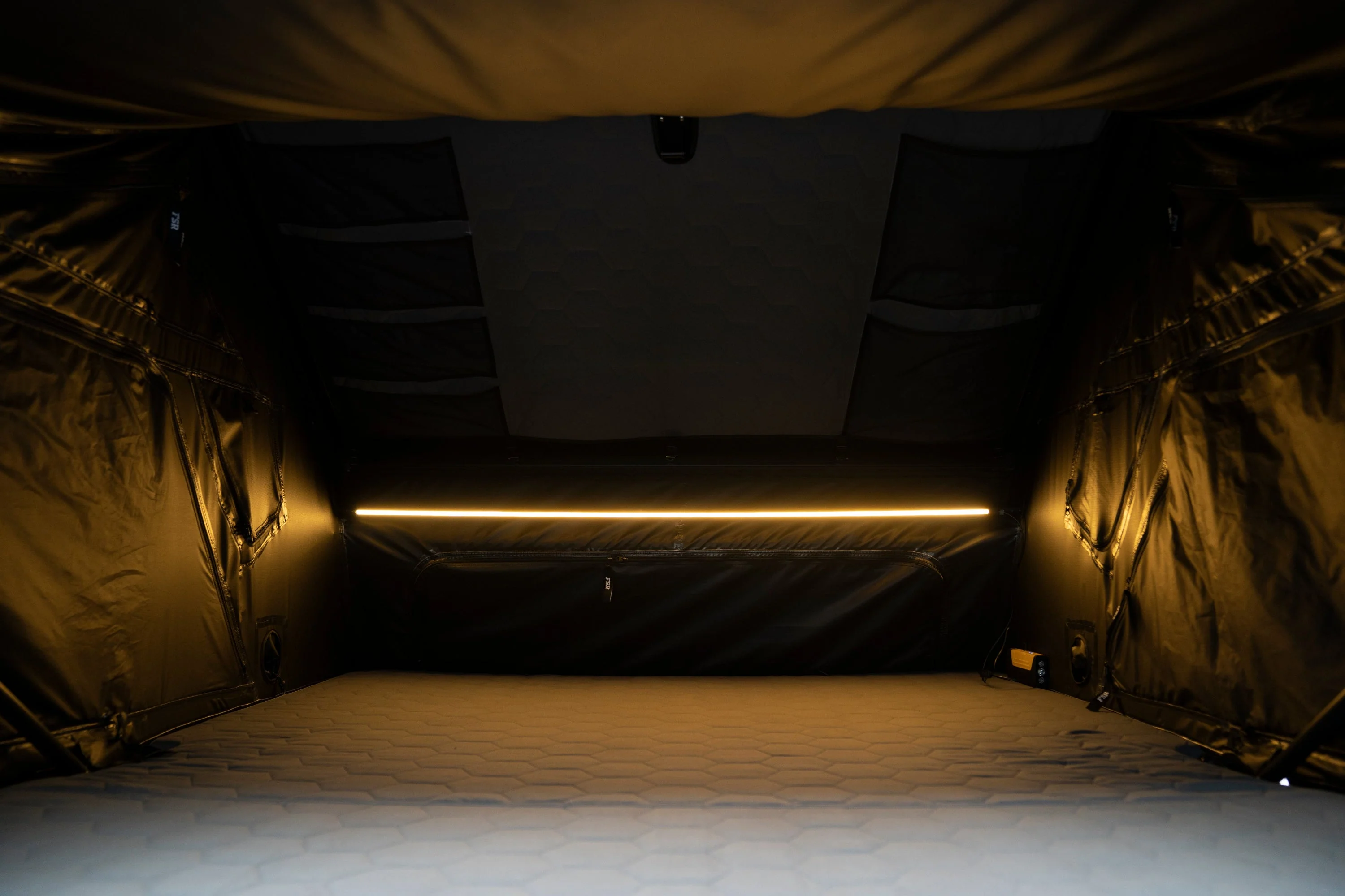 Freespirit Recreation Kali King - Rooftop tent - Image 24